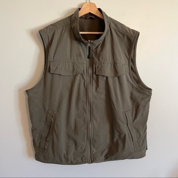 Columbia Other - COLUMBIA Reversible Olive Green Nylon/Polyester Vest Men's XL, 6 Pockets